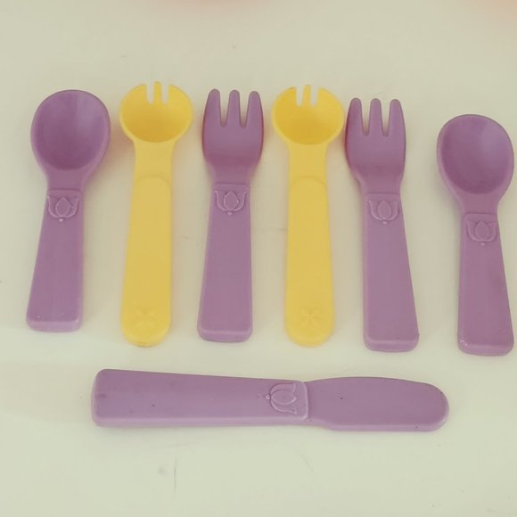 Vintage 1994 Playskool Pretend Kitchen Mixer Toy with Accessories - Picture 8 of 11